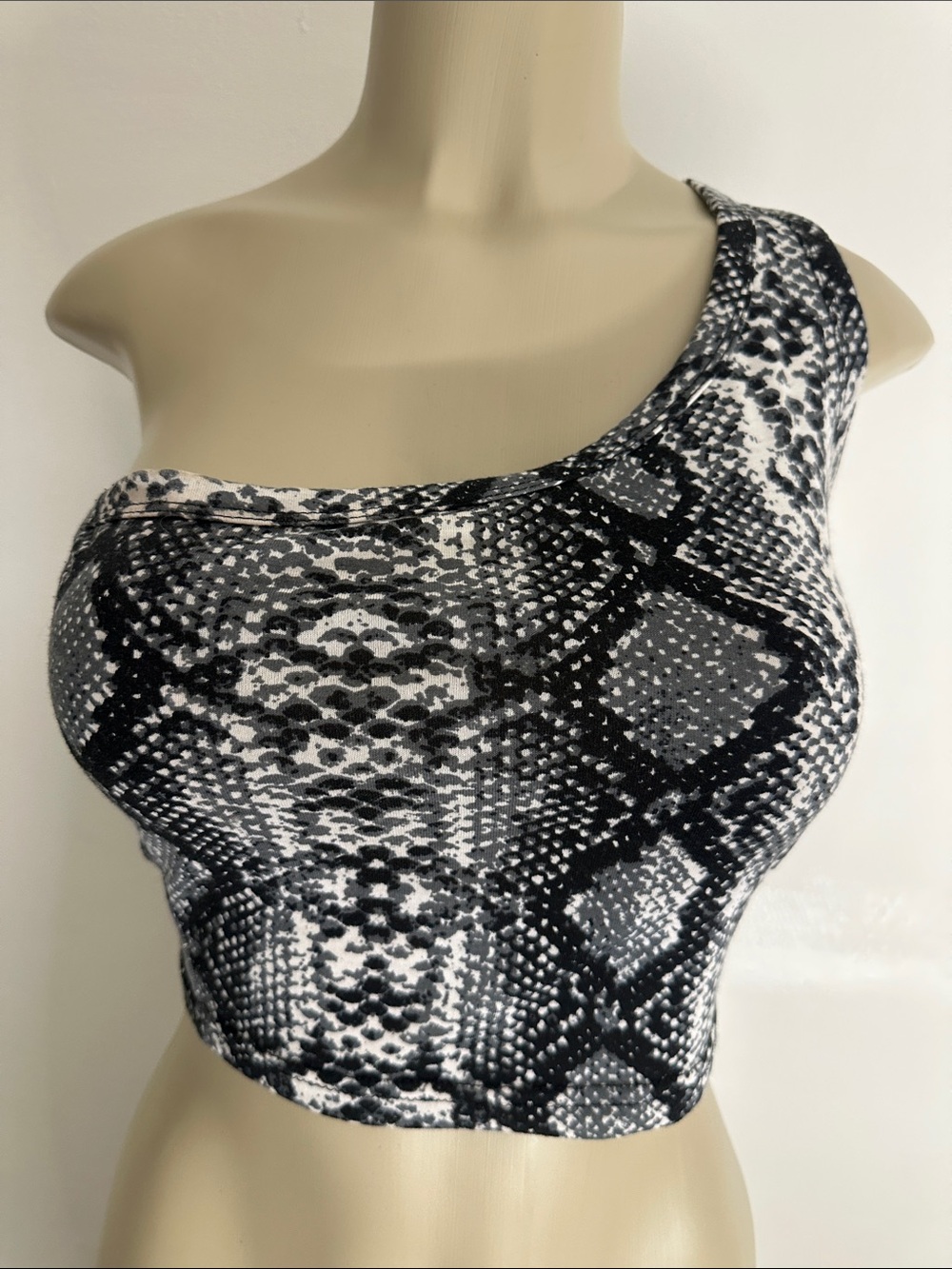 Snake crop top Sz S